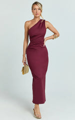 One Shoulder Fitted Dress in Wine